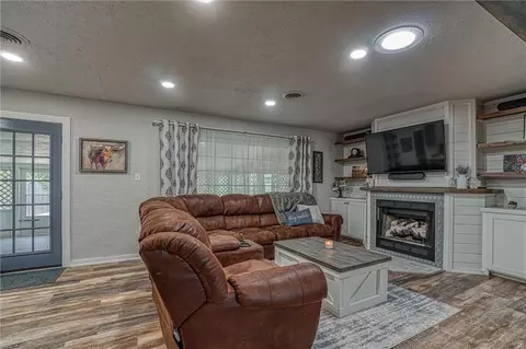 113 S Mockingbird Dr, Altus, OK 73521 photo 10