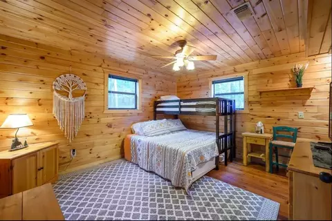 297 Split Shot Cir, Broken Bow, OK 74728 photo 14