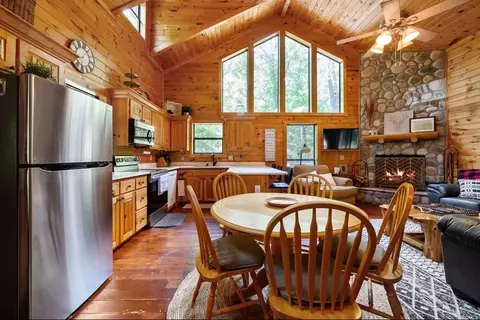 297 Split Shot Cir, Broken Bow, OK 74728 photo 11