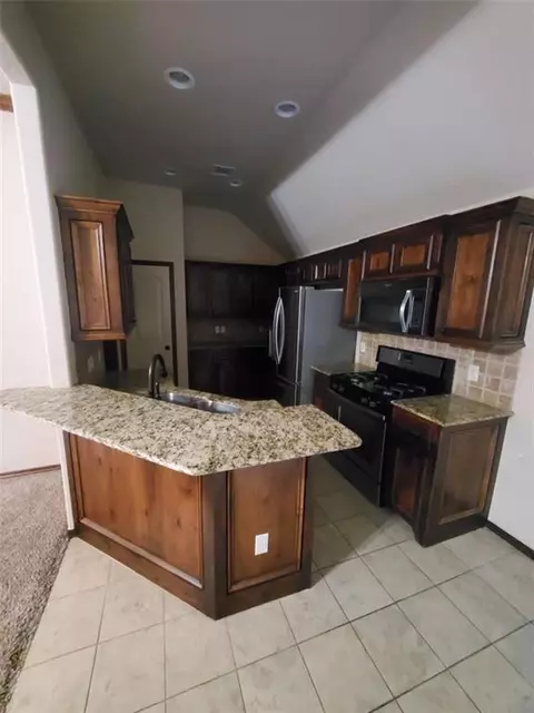 308 Falling Leaf Ter, Moore, OK 73160 photo 15