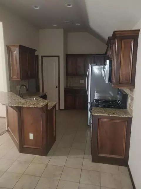 308 Falling Leaf Ter, Moore, OK 73160 photo 16