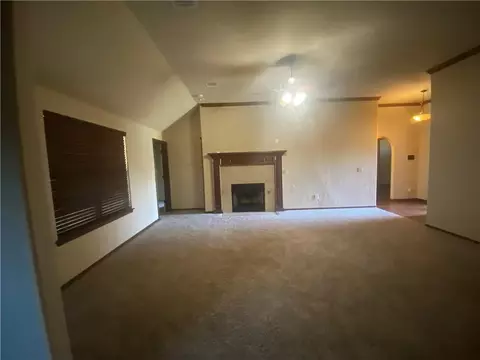 308 Falling Leaf Ter, Moore, OK 73160 photo 3