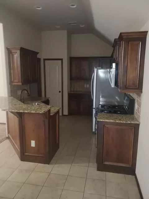 308 Falling Leaf Ter, Moore, OK 73160 photo 10