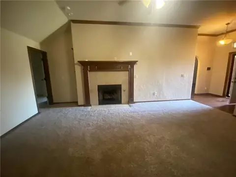 308 Falling Leaf Ter, Moore, OK 73160 photo 4