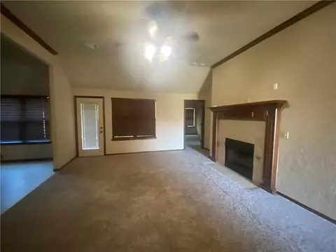 308 Falling Leaf Ter, Moore, OK 73160 photo 5
