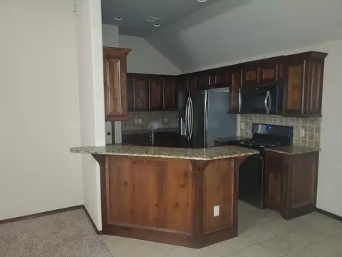 308 Falling Leaf Ter, Moore, OK 73160 photo 9