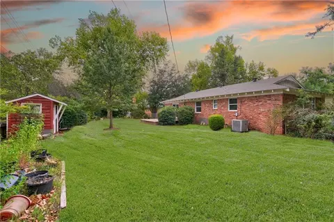 808 Willow Ln, Norman, OK 73072 photo 4