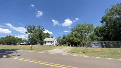 314 W Main St, Coyle, OK 73027 photo 5