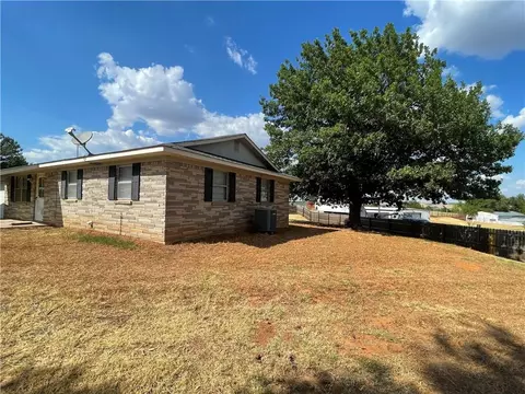 603 Comanche Ave, Binger, OK 73009 photo 16