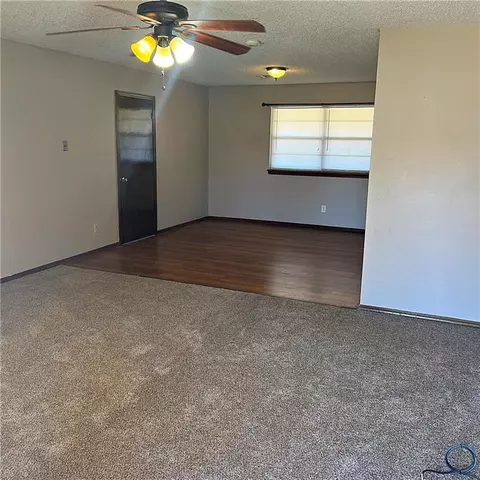 603 Comanche Ave, Binger, OK 73009 photo 5