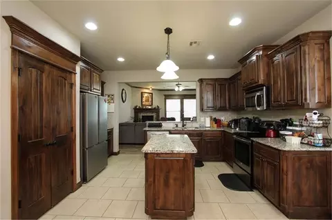 1200 Abraham Dr, Tuttle, OK 73089 photo 9