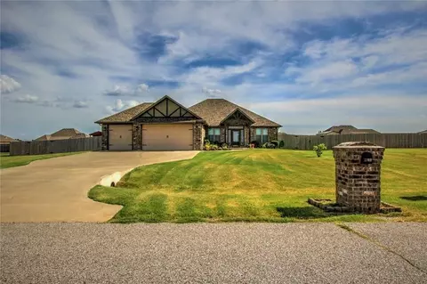 1200 Abraham Dr, Tuttle, OK 73089 photo 1