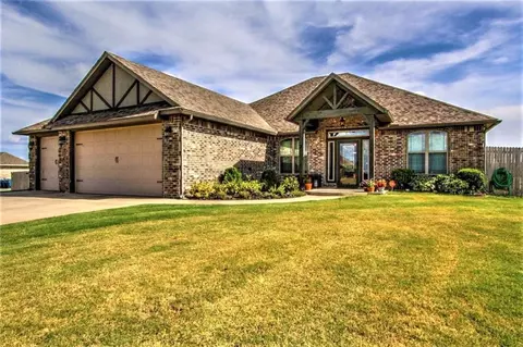 1200 Abraham Dr, Tuttle, OK 73089 photo 2