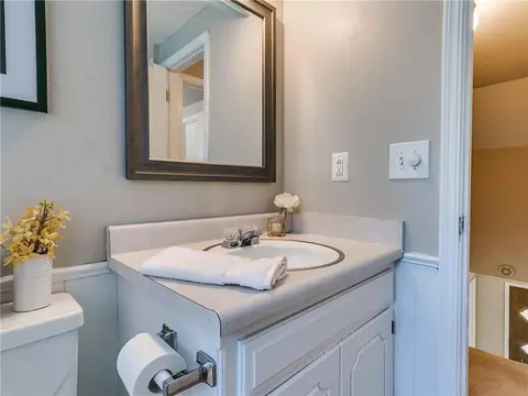 701 E 27th Pl, Edmond, OK 73013 photo 34
