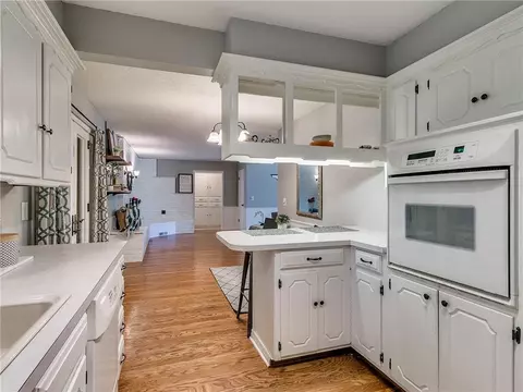 701 E 27th Pl, Edmond, OK 73013 photo 24