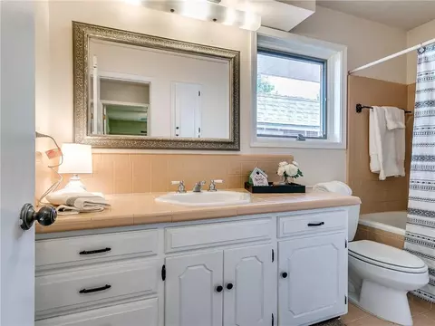 701 E 27th Pl, Edmond, OK 73013 photo 10