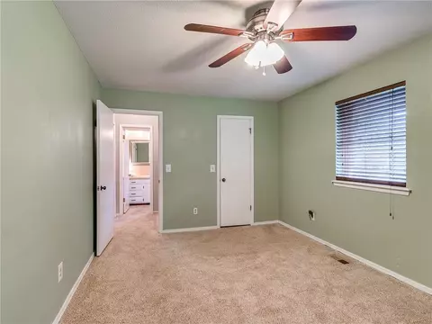 701 E 27th Pl, Edmond, OK 73013 photo 8
