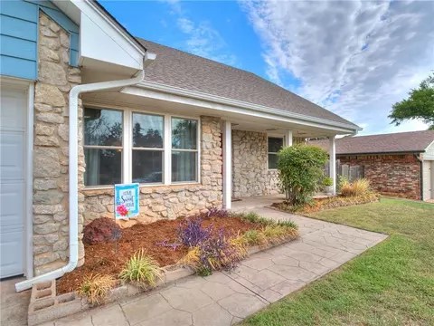701 E 27th Pl, Edmond, OK 73013 photo 2