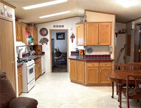 22412 E 1070 Rd, Clinton, OK 73601 photo 5
