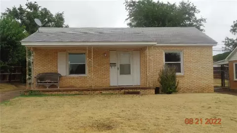 816 N Lee St, Altus, OK 73521 photo 1