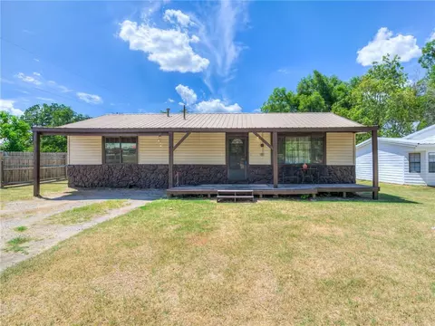 129 S 6th St, Mcloud, OK 74851 photo 1