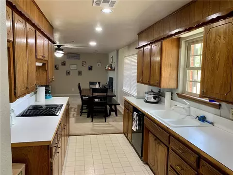 20143 Highway 33, Hammon, OK 73650 photo 7
