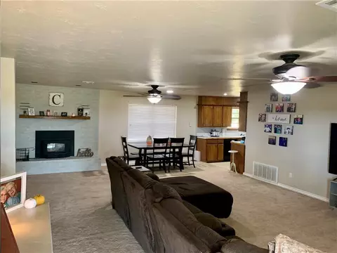 20143 Highway 33, Hammon, OK 73650 photo 5