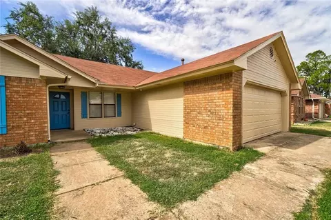 602 N Silver Maple Ln, Noble, OK 73068 photo 3