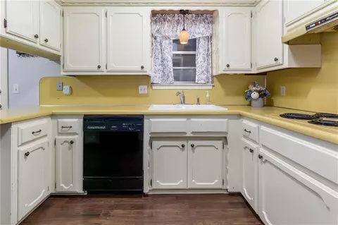 705 Wilkinson Dr, Moore, OK 73160 photo 10