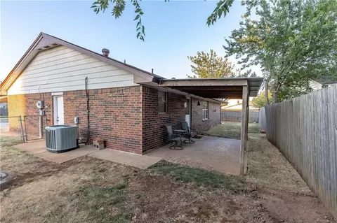 705 Wilkinson Dr, Moore, OK 73160 photo 23