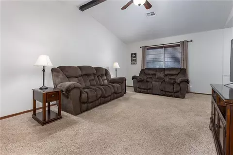 705 Wilkinson Dr, Moore, OK 73160 photo 6