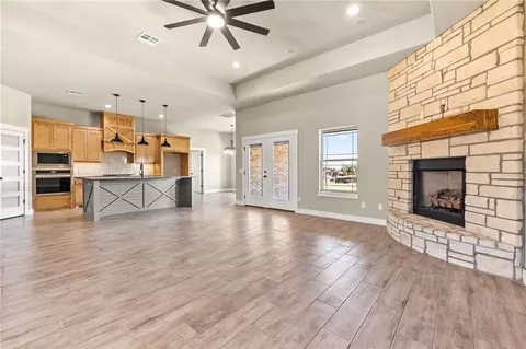 1028 Kimberlin Ln, Tuttle, OK 73089 photo 4