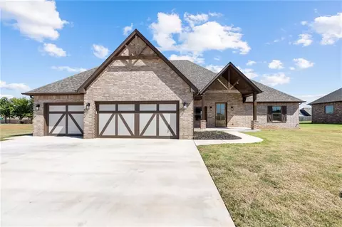 1028 Kimberlin Ln, Tuttle, OK 73089 photo 1