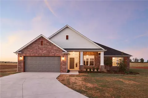 2013 E Rock Creek Rd, Tuttle, OK 73089