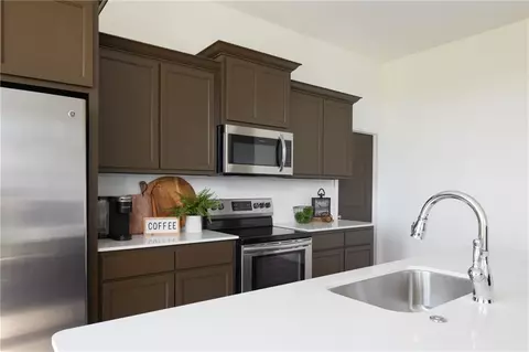 2013 E Rock Creek Rd, Tuttle, OK 73089 photo 9