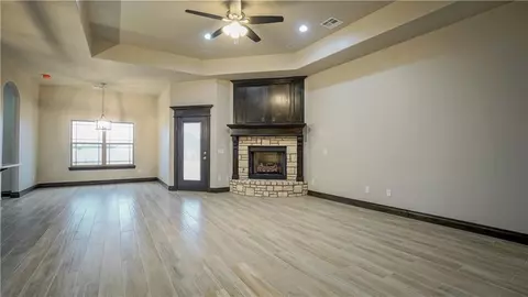 1012 Kimberlin Ln, Tuttle, OK 73089 photo 5