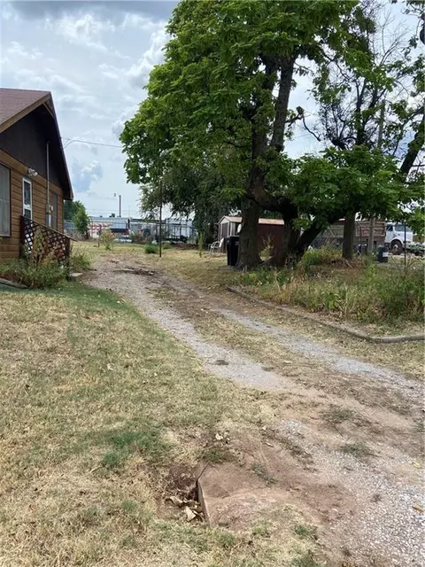 129 N 4th St, Mcloud, OK 74851 photo 19