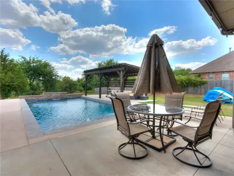 4604 Timber Ridge Rd, Tuttle, OK 73089 photo 2