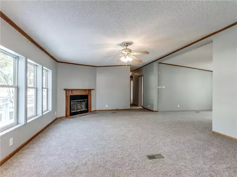 105 W Oak Hill Dr, Mcloud, OK 74851 photo 4