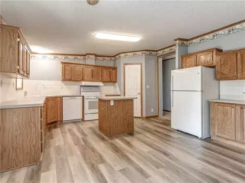 105 W Oak Hill Dr, Mcloud, OK 74851 photo 6