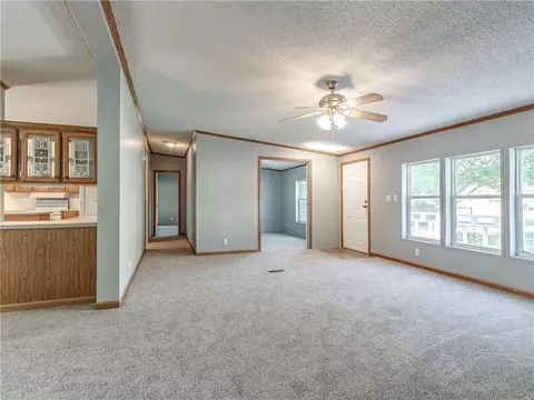 105 W Oak Hill Dr, Mcloud, OK 74851 photo 5
