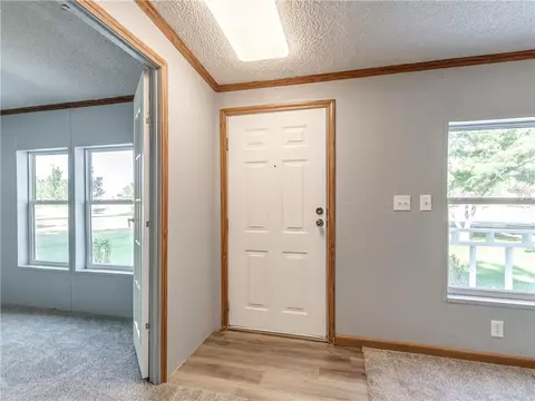 105 W Oak Hill Dr, Mcloud, OK 74851 photo 3