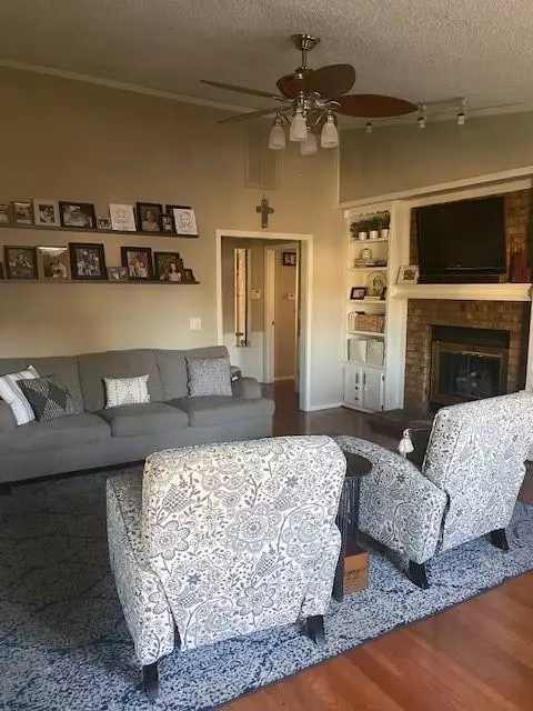 313 Clermont Dr, Edmond, OK 73003 photo 3
