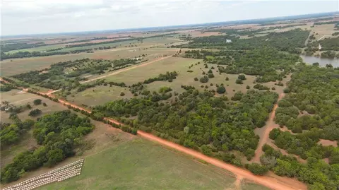 7434 Meadowlark Ln, Guthrie, OK 73044