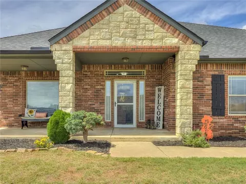 507 Colbert St, Tuttle, OK 73089 photo 3