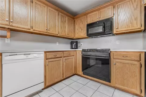 720 Azalea Hill Dr, Yukon, OK 73099 photo 13