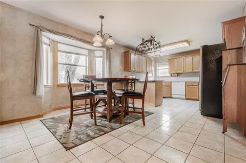 720 Azalea Hill Dr, Yukon, OK 73099 photo 9