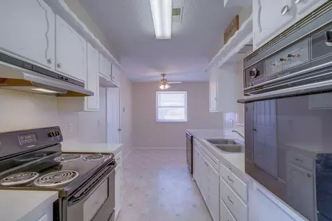 313 Willow Pl, Yukon, OK 73099 photo 9