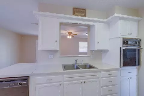 313 Willow Pl, Yukon, OK 73099 photo 3