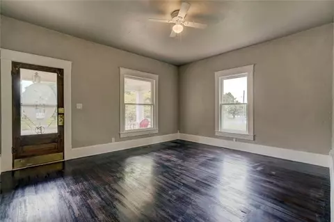 512 E Vilas Ave, Guthrie, OK 73044 photo 4